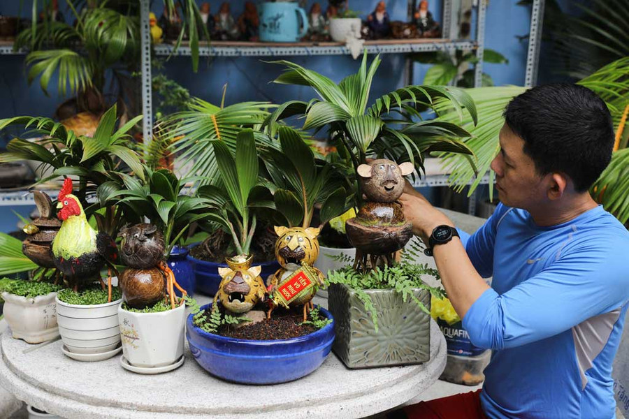 Các linh vật anh Hiếu tạo hình hằng năm. Ảnh: Phạm Hữu Các linh vật anh Hiếu tạo hình hằng năm. Ảnh: Phạm Hữu