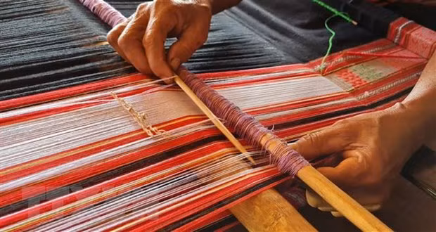  Những nét hoa văn tinh xảo của những tấm thổ cẩm của dân tộc Jrai tại Tây Nguyên. (Ảnh: Hồng Điệp/TTXVN)