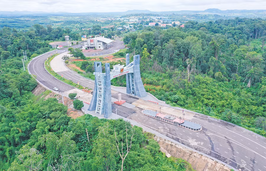  Quốc môn Cửa khẩu Quốc tế Lệ Thanh (huyện Đức Cơ). Ảnh: Nguyễn Tú