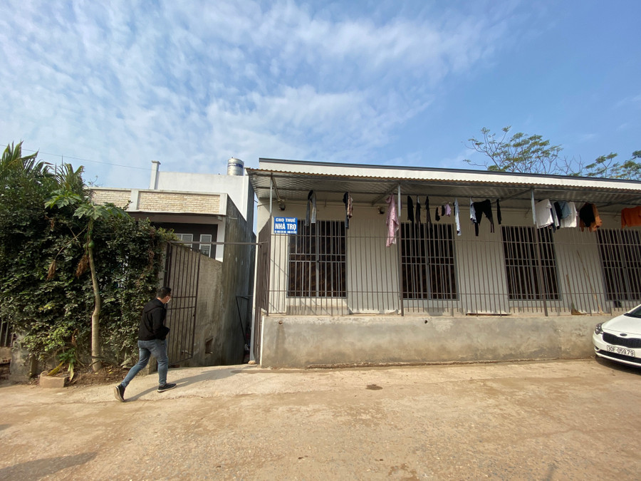Khu nhà trọ nơi bé N.A sống cùng mẹ và Huyên. Ảnh: Trần Cường
