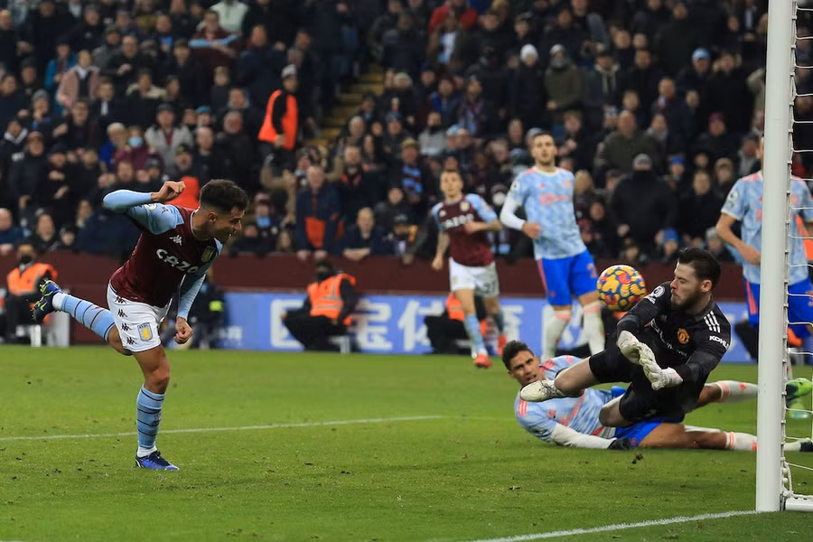 Coutinho lập công khiến M.U mất chiến thắng. Ảnh: AFP