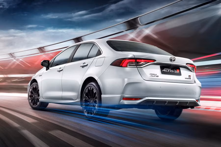 Xe cũng có hệ thống treo nâng cấp thể thao hơn Xe cũng có hệ thống treo nâng cấp thể thao hơn