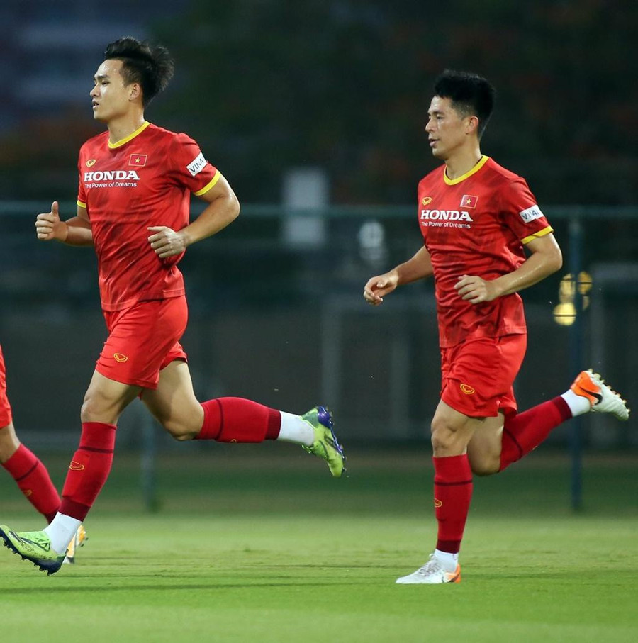 Bùi Hoàng Việt Anh (trái) sẽ là trụ cột của U.23 Việt Nam tại SEA Games 31. Ảnh: VFF