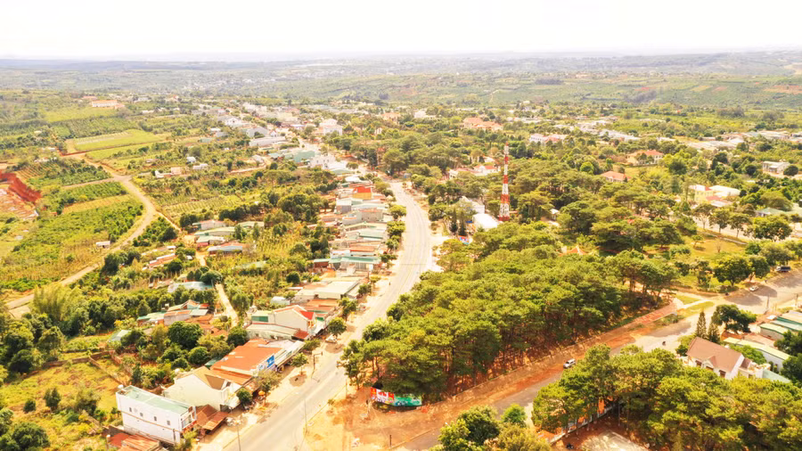 Một góc thị trấn Kon Dơng (huyện Mang Yang). Ảnh: Phan Lài