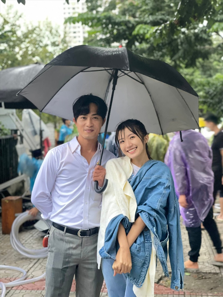 Nguyễn Ngọc Huyền hiện đang được chú ý với vai Vân Vân trong phim 