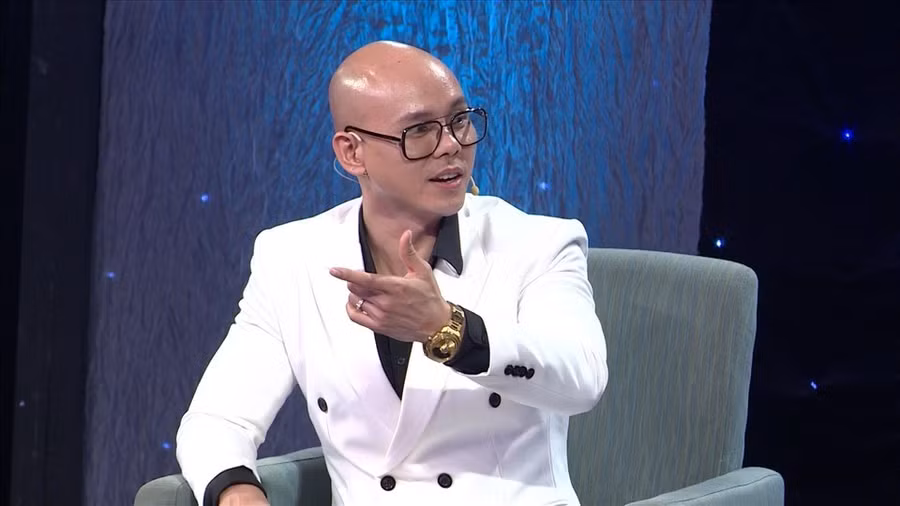 Ca sĩ Phan Đinh Tùng. Ảnh: NSCC