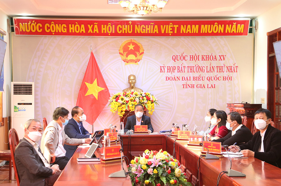 Quang cảnh kỳ họp bất thường thứ nhất Quốc hội khóa XV tại điểm cầu Gia Lai. Ảnh: Quang Tấn  Quang cảnh kỳ họp bất thường thứ nhất Quốc hội khóa XV phía đầu cầu tỉnh Gia Lai. Ảnh: Quang Tấn