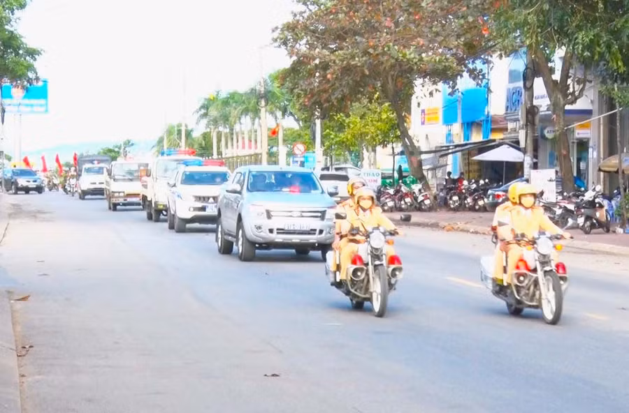 Công an thị xã An Khê mở đợt cao điểm tấn công trấn áp tội phạm, đảm bảo ANTT Tết Nhâm Dần 2022. Ảnh: Ngọc Minh
