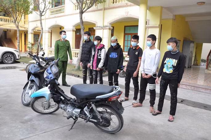 6 đối tượng cùng phương tiện gây án