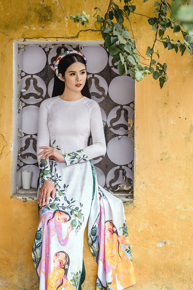  Áo dài Việt Nam hiện được thiết kế khá đa dạng, mang đến nhiều cảm hứng mới lạ. Ảnh: T. L