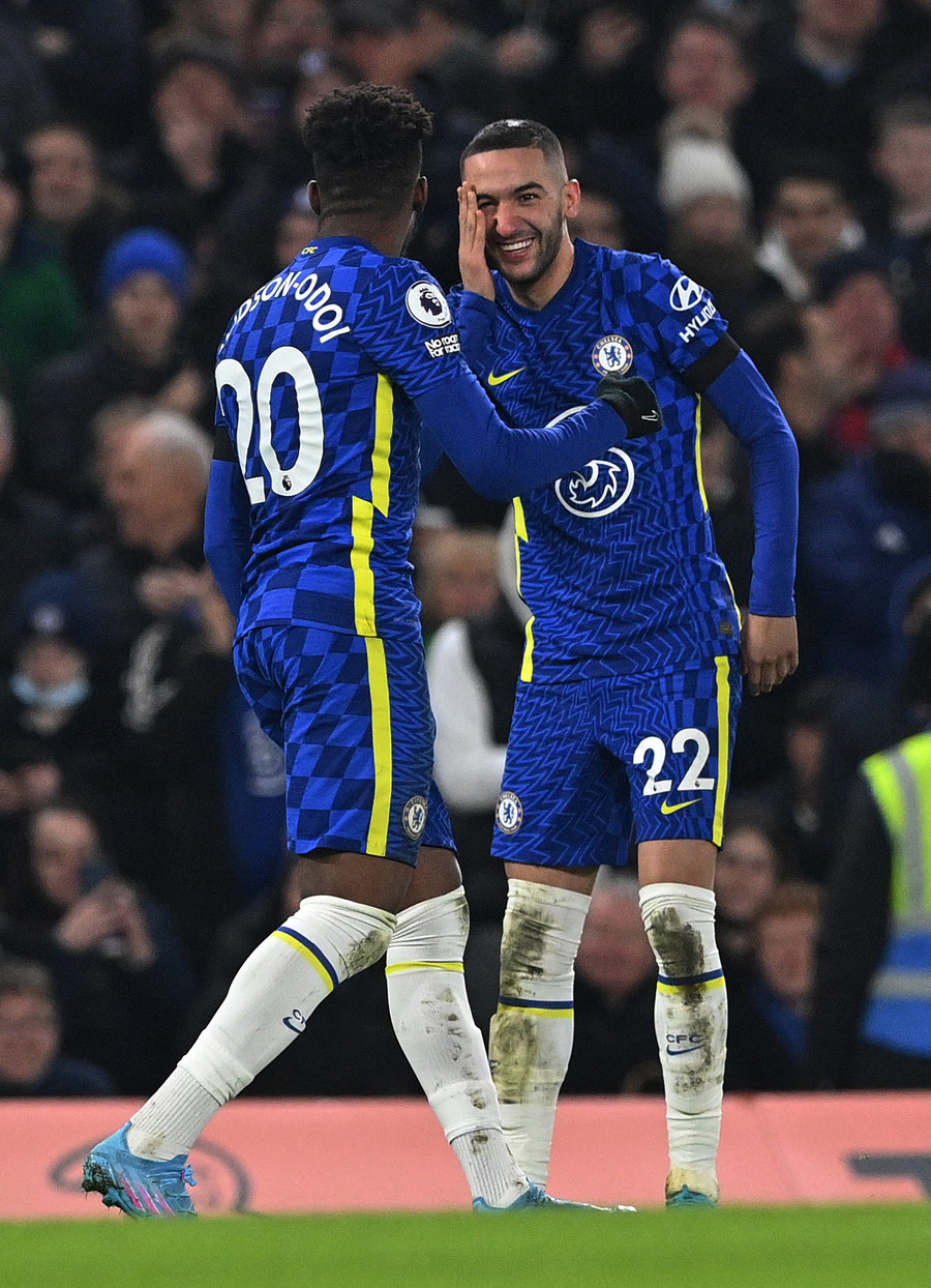 Ziyech khai thông bế tắc cho Chelsea. Ảnh: AFP