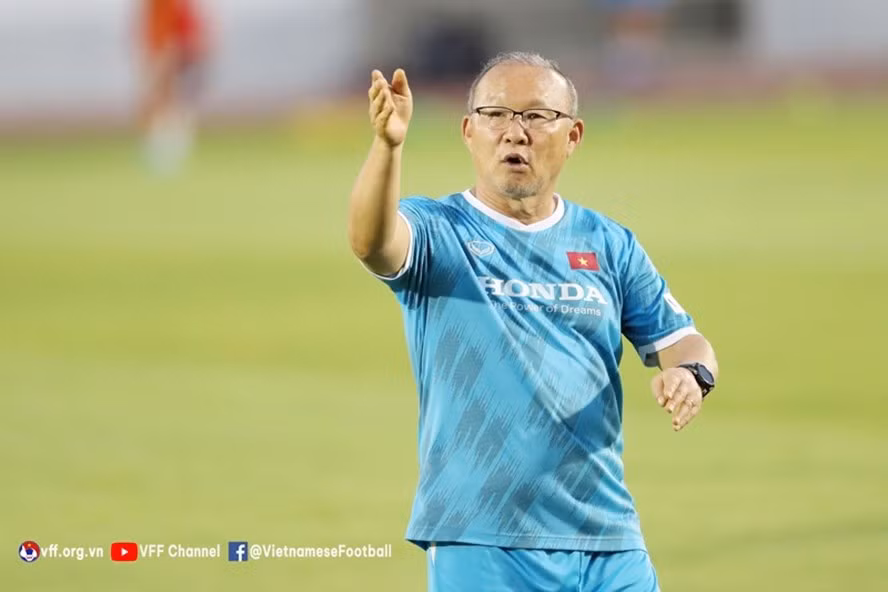 Huấn luyện viên Park Hang-seo muốn cùng tuyển Việt Nam trở lại tinh thần năm 2018. Ảnh: VFF