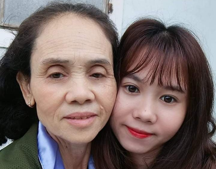 Tình và mẹ vào dịp tết năm 2019. Ảnh: NVCC Tình và mẹ vào dịp tết năm 2019. Ảnh: NVCC