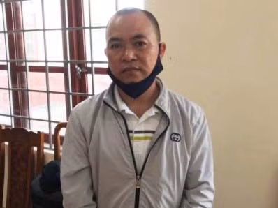 Đối tượng Nguyễn Văn Minh tại cơ quan điều tra Công an tỉnh Gia Lai (ảnh nguồn Công an tỉnh Gia Lai).