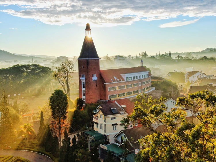 Di tích quốc gia Trường Cao đẳng Sư phạm Đà Lạt. Ảnh: Đỗ Đức Thiệm