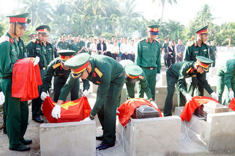  1 Tăng cường tìm kiếm và xác định danh tính hài cốt liệt sĩ còn thiếu thông tin. Ảnh: VGP