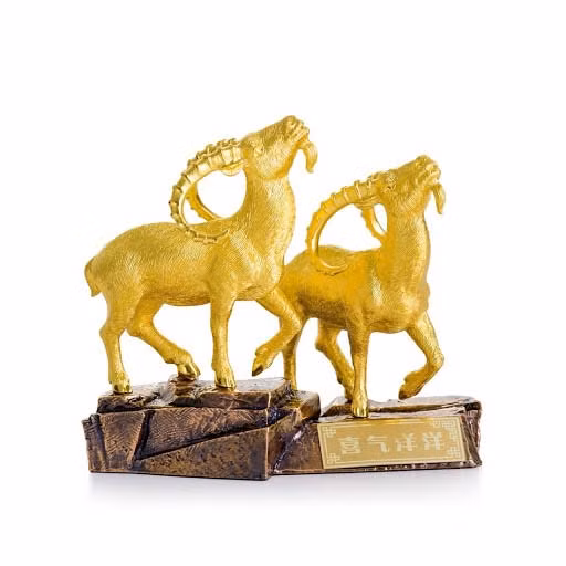 Nhiều vật phẩm phong thủy được chế tác từ hình ảnh loài dê với ý nghĩa mang lại may mắn cho gia chủ