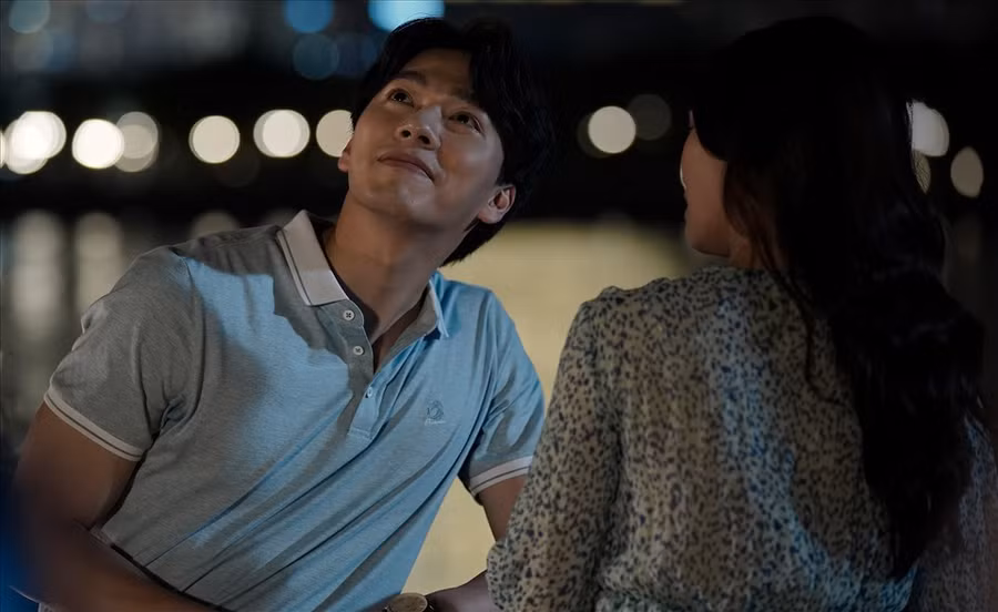 Linh Lan (Ninh Dương Lan Ngọc) - nữ giám đốc Marketing của một trường quốc tế cũng rơi vào tình huống khó xử khi lựa chọn giữa công việc và tình yêu trong phim. Ảnh: NSCC Linh Lan (Ninh Dương Lan Ngọc) - nữ giám đốc Marketing của một trường quốc tế cũng rơi vào tình huống khó xử khi lựa chọn giữa công việc và tình yêu trong phim. Ảnh: NSCC.