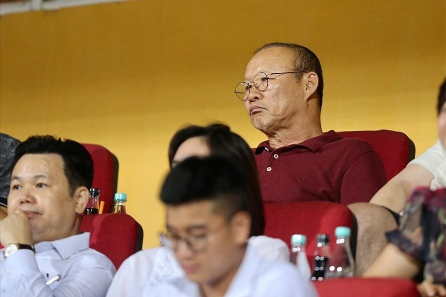 HLV Park Hang-seo sẽ đến sân Quy Nhơn theo dõi 2 trận đấu tại Cúp Hoàng đế Quang Trung 2022. Ảnh: Sơn Tùng