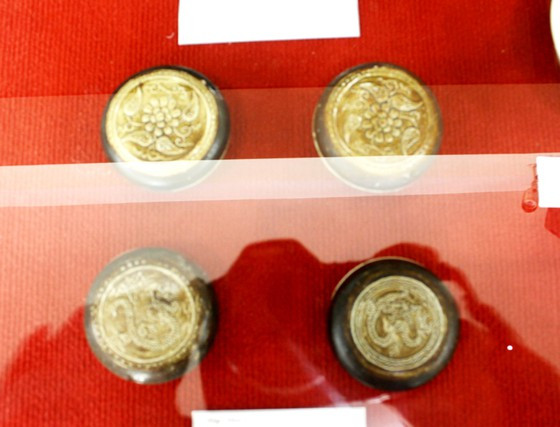  Hiện vật từ tàu cổ Bình Thuận. Ảnh: NGUYỄN TRANG