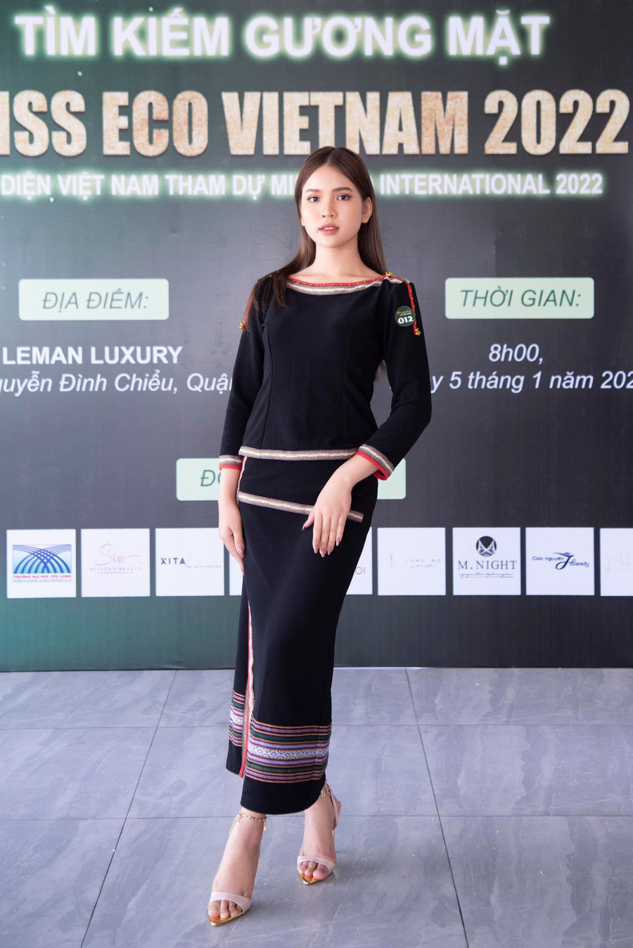 Cô cũng được giám khảo đánh giá cao về kỹ năng catwalk, trình diễn tự tin và có phong cách riêng. Ở vòng thi phụ, cô cũng xuất sắc giành giải Best Catwalk do Miss Earth Vietnam 2020 - Thái Thị Hoa lựa chọn. Ảnh: BTC