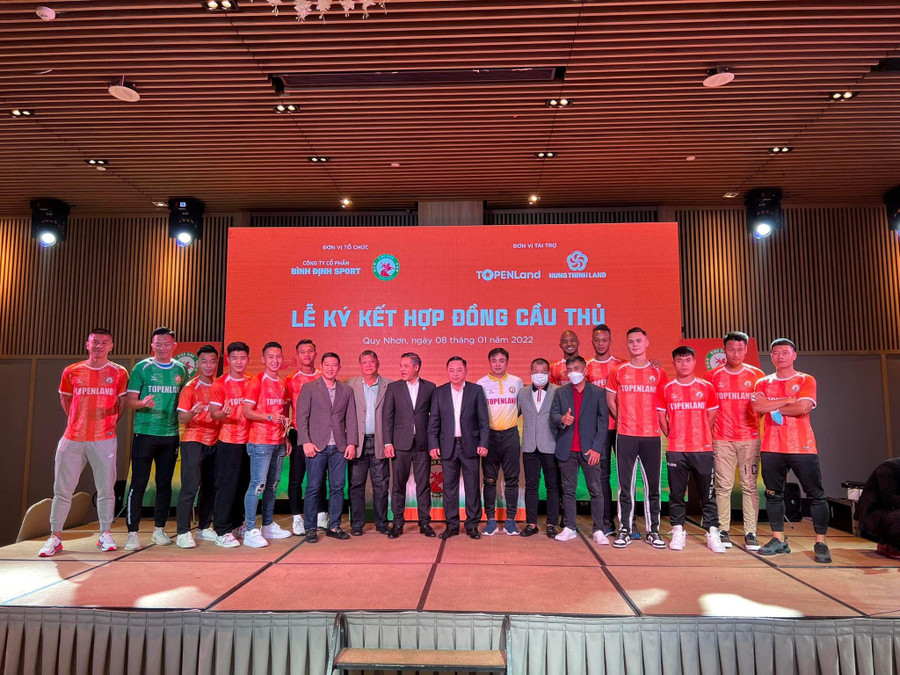 Dàn sao trăm tỉ vừa cập bến CLB Bình Định. Ảnh: Ngọc Linh