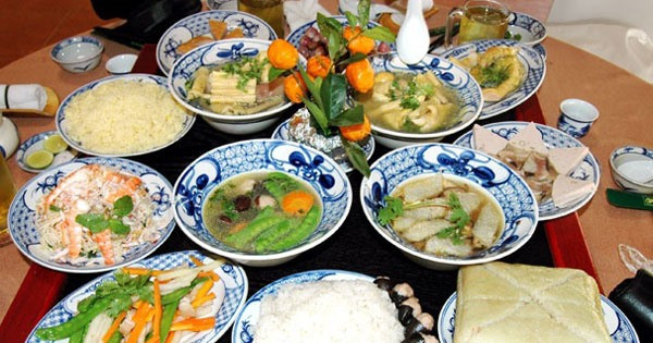 Mâm cơm cúng Tất niên miền Trung. Ảnh: TL Mâm cơm cúng Tất niên miền Trung. Ảnh: TL