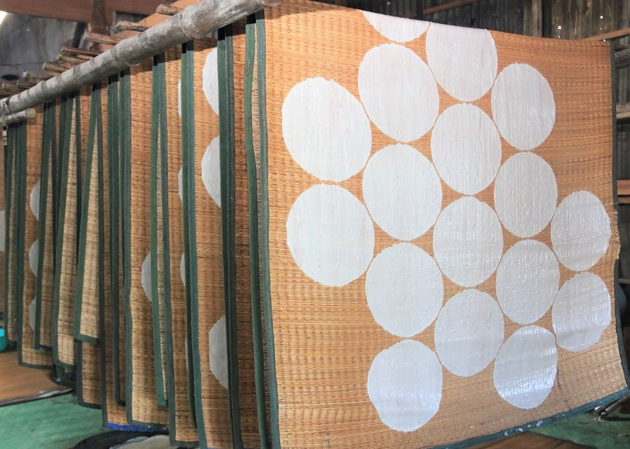 Những mẻ bánh phồng đẹp mắt sắp thành phẩm. Ảnh: CTV.