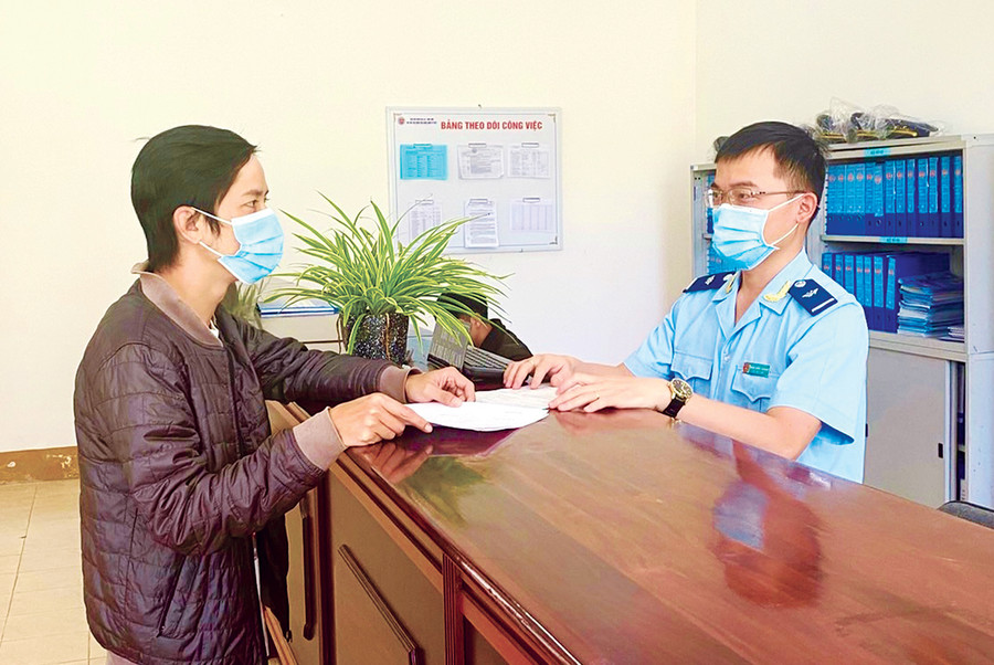  Cục Hải quan Gia Lai-Kon Tum luôn đồng hành, tạo mọi điều kiện thuận lợi cho doanh nghiệp. Ảnh: Tuệ Nghi