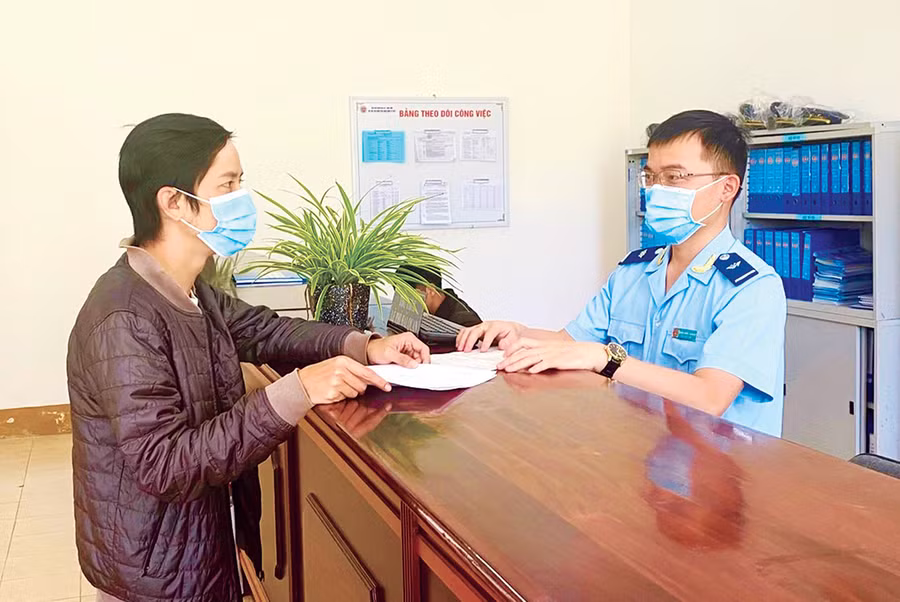  Cục Hải quan Gia Lai-Kon Tum luôn đồng hành, tạo mọi điều kiện thuận lợi cho doanh nghiệp. Ảnh: Tuệ Nghi