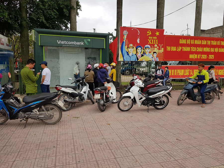 Tết Nguyên đán Nhâm dần 2022, Ngân hàng Nhà nước yêu cầu các ngân hàng tăng cường cảnh giác đối với các phương thức, thủ đoạn phạm tội. (Ảnh: LT) Tết Nguyên đán Nhâm dần 2022, Ngân hàng Nhà nước yêu cầu các ngân hàng tăng cường cảnh giác đối với các phương thức, thủ đoạn phạm tội. (Ảnh: LT)