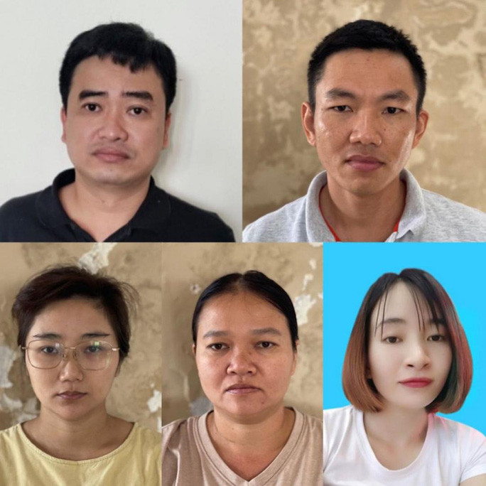 Tổng Giám đốc Công ty Việt Á Phan Quốc Việt (bìa trái, ảnh trên) và các bị can thuộc Công ty Việt Á.  Tổng Giám đốc Công ty Việt Á Phan Quốc Việt (bìa trái, ảnh trên) và các bị can thuộc Công ty Việt Á.