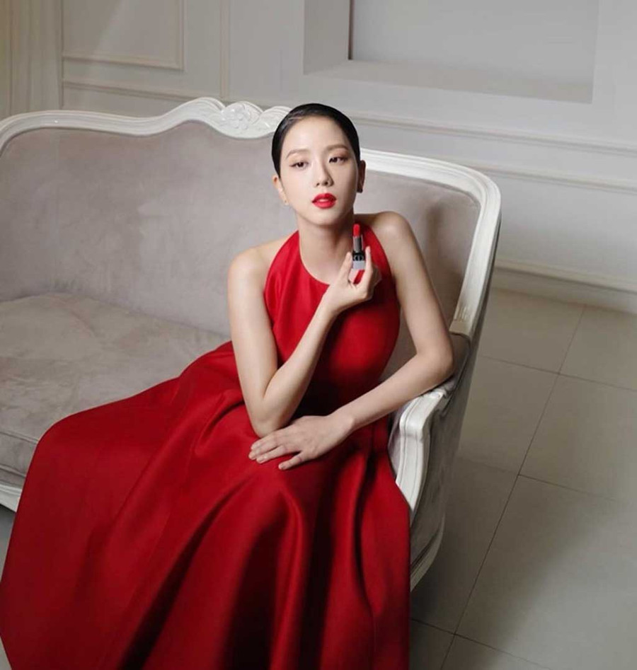 Jisoo (BlackPink) bị gọi tên trong top sao nữ mặc xấu. Ảnh: INSTAGRAM NV