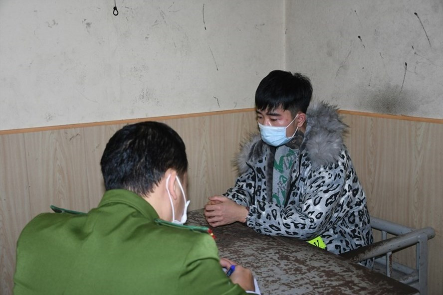 Nguyễn Văn Nam và bạn gái cùng bị khởi tố liên quan vụ cướp ngân hàng Vietcombank. Ảnh: Công an TP.Hải Phòng