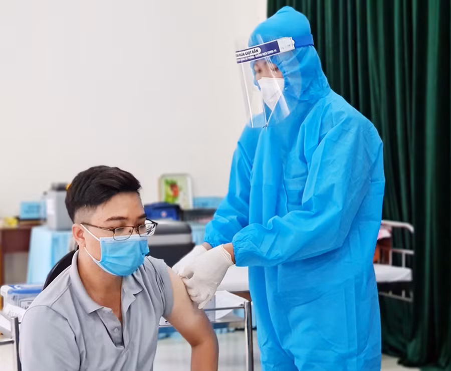 Gia Lai tiếp tục đẩy mạnh phủ sóng vắc xin phòng Covid-19 cho người dân trên địa bàn. Ảnh: Như Nguyện