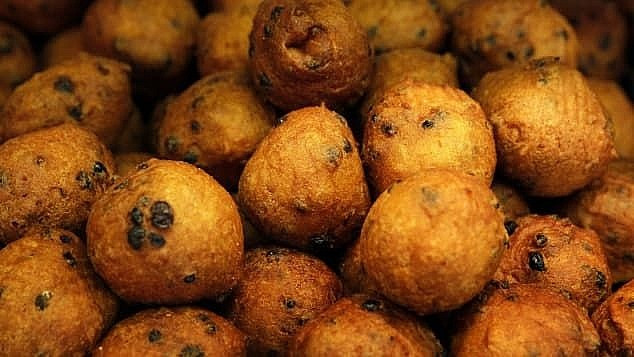  Bánh Oliebollen. Ảnh: AFP