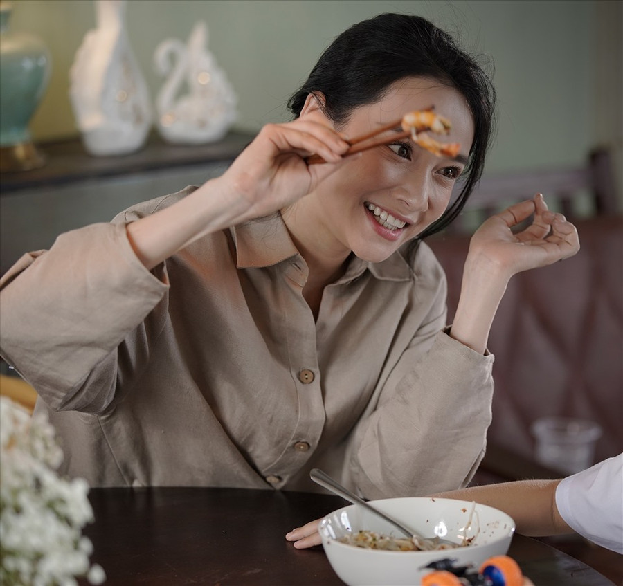 Đều đã bước qua ngưỡng cửa tuổi 30, trải qua nhiều năm cố gắng vươn lên trong showbiz, Lan Ngọc - Diễm My - Nhã Phương đã dần khẳng định tên tuổi mình trong lòng khán giả. Trong đó, Nhã Phương hiện đã yên bề gia thất. Đều đã bước qua ngưỡng cửa tuổi 30, trải qua nhiều năm cố gắng vươn lên trong showbiz, Lan Ngọc - Diễm My - Nhã Phương đã dần khẳng định tên tuổi mình trong lòng khán giả. Trong đó, Nhã Phương hiện đã yên bề gia thất.