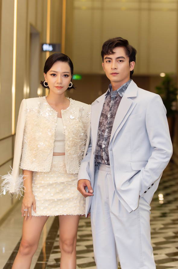 Bộ phim là cuộc hành trình mở ra những bí mật đằng sau vụ án liên quan đến người đàn ông bị tình nghi là hung thủ sát hại bạn gái. Trong phim, Băng Di vào vai Hannah có vẻ ngoài xinh xắn, trẻ trung. Thế nhưng, trong quá khứ Hannah lại có một tình sử phức tạp và hàng loạt diễn biến xung quanh nhân vật này. Ảnh: Võ Đức Đăng Khoa Bộ phim là cuộc hành trình mở ra những bí mật đằng sau vụ án liên quan đến người đàn ông bị tình nghi là hung thủ sát hại bạn gái. Trong phim, Băng Di vào vai Hannah có vẻ ngoài xinh xắn, trẻ trung. Thế nhưng, trong quá khứ Hannah lại có một tình sử phức tạp và hàng loạt diễn biến xung quanh nhân vật này. Ảnh: Võ Đức Đăng Khoa