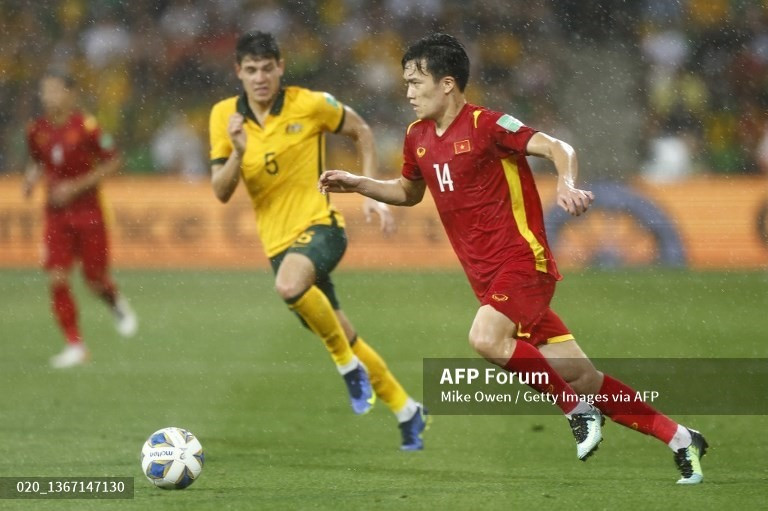 Đội tuyển Việt Nam sẽ cần nhiều hơn những cầu thủ như Hoàng Đức trong tương lai để có thể cạnh tranh với các đối thủ có sức mạnh thể lực. Ảnh: AFP