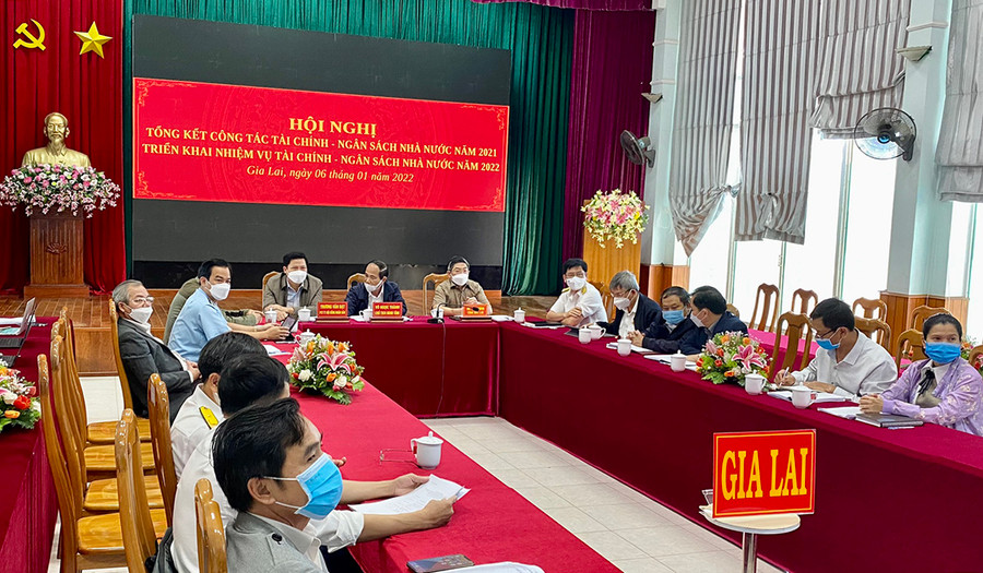 Quang cảnh hội nghị tại điểm cầu Gia Lai. Ảnh: Hà Duy Bộ Tài chính tổ chức Hội nghị trực tuyến tổng kết nhiệm vụ tài chính-ngân sách nhà nước năm 2021, triển khai nhiệm vụ năm 2022. Ảnh: Hà Duy