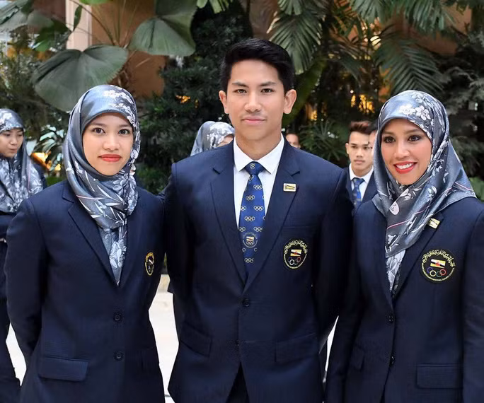 Công chúa Fadzilah và những người anh chị em còn sống. Ảnh: Instagram