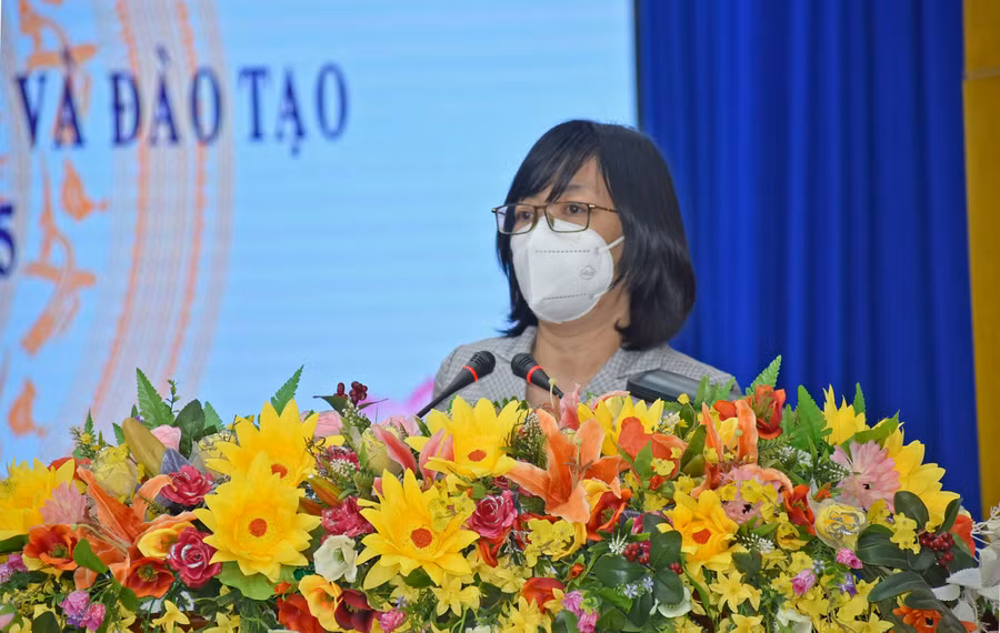 Phó Chủ tịch UBND tỉnh phát biểu chỉ đạo tại hội nghị. Ảnh: Thiên Di