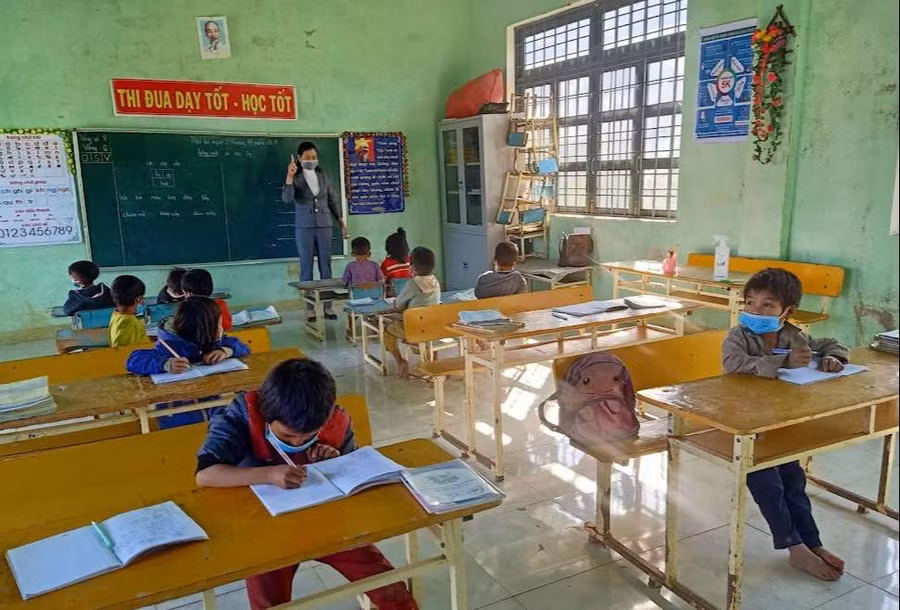  Lớp ghép tại điểm trường thôn Đăk Vít, xã Ngọc Linh. Ảnh: VP