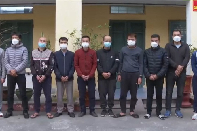  Các đối tượng tổ chức đánh bạc dưới hình thức cá độ bóng đá qua mạng vừa bị Công an TP Thái Bình khởi tố. Ảnh: CTV