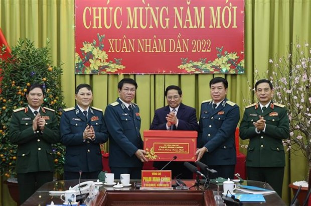 Thủ tướng Phạm Minh Chính chúc Tết cán bộ, chiến sỹ Quân chủng Phòng không-Không quân. (Ảnh: Dương Giang/TTXVN) Thủ tướng Phạm Minh Chính chúc Tết cán bộ, chiến sỹ Quân chủng Phòng không-Không quân. (Ảnh: Dương Giang/TTXVN)