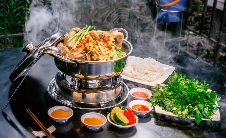 Thịt dê có hàm lượng cholesterol và chất béo ít nhất so với heo, bò... Ảnh: Khánh Phong