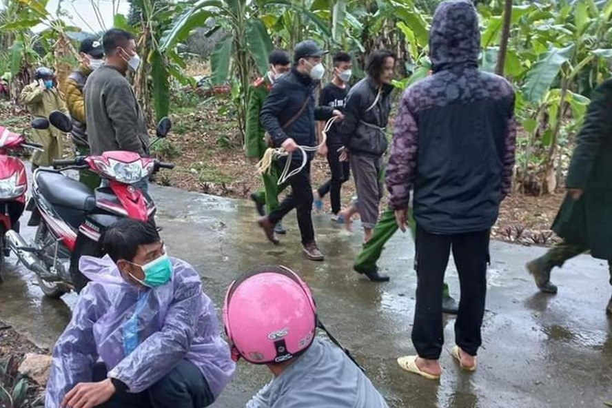 Công an đang điều tra, làm rõ vụ án mạng nghiêm trọng xảy ra trên địa bàn huyện Bảo Thắng. Ảnh: NDCC.