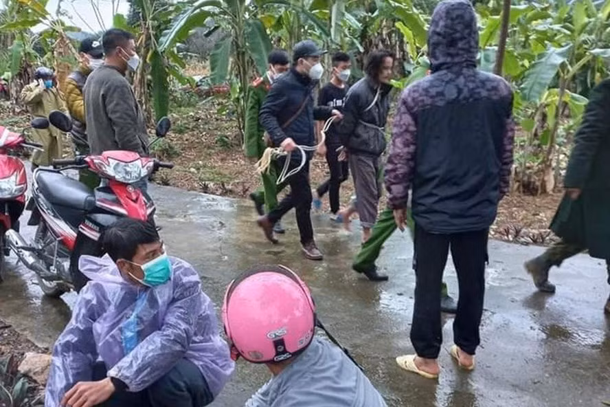 Công an đang điều tra, làm rõ vụ án mạng nghiêm trọng xảy ra trên địa bàn huyện Bảo Thắng. Ảnh: NDCC.