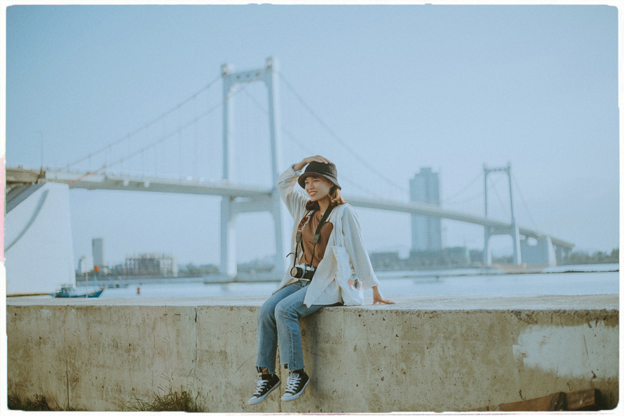 Nhiều người biết đến Như Ý với bộ ảnh “Màu bình yên” và biệt danh “Cô gái bầu trời”. Ảnh: NVCC