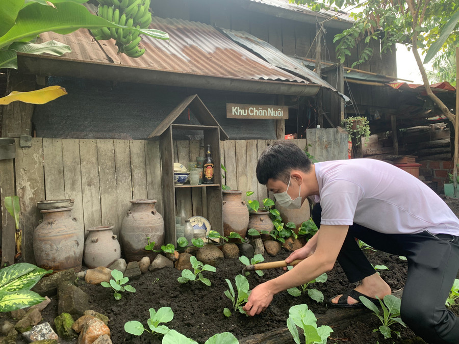 Khu chăn nuôi của gia đình được Sa thiết kế trở nên đẹp thơ mộng. Ảnh: Vũ Chi